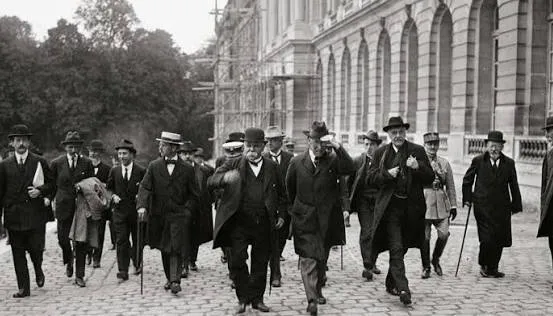 Zmluvy 1919-1923: nové hranice a presídlenia
